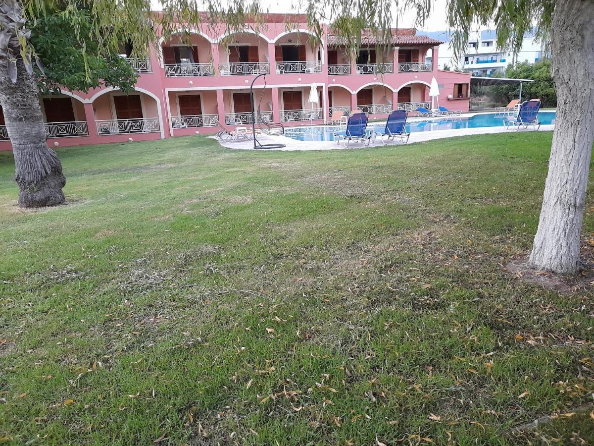 Aronda Apartments Дасія Екстер'єр фото
